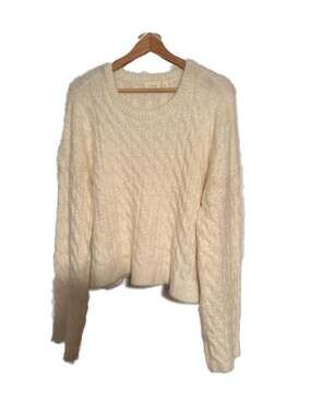 CYRUS Women's Cream Fuzzy Cable Knit Cropped Crewneck Sweater